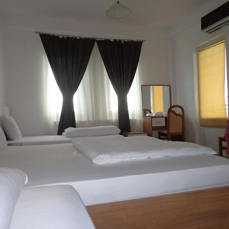 Hotel Rio 普里什蒂纳 外观 照片