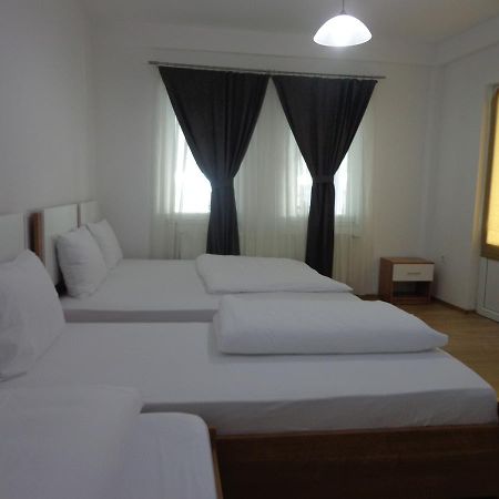 Hotel Rio 普里什蒂纳 外观 照片