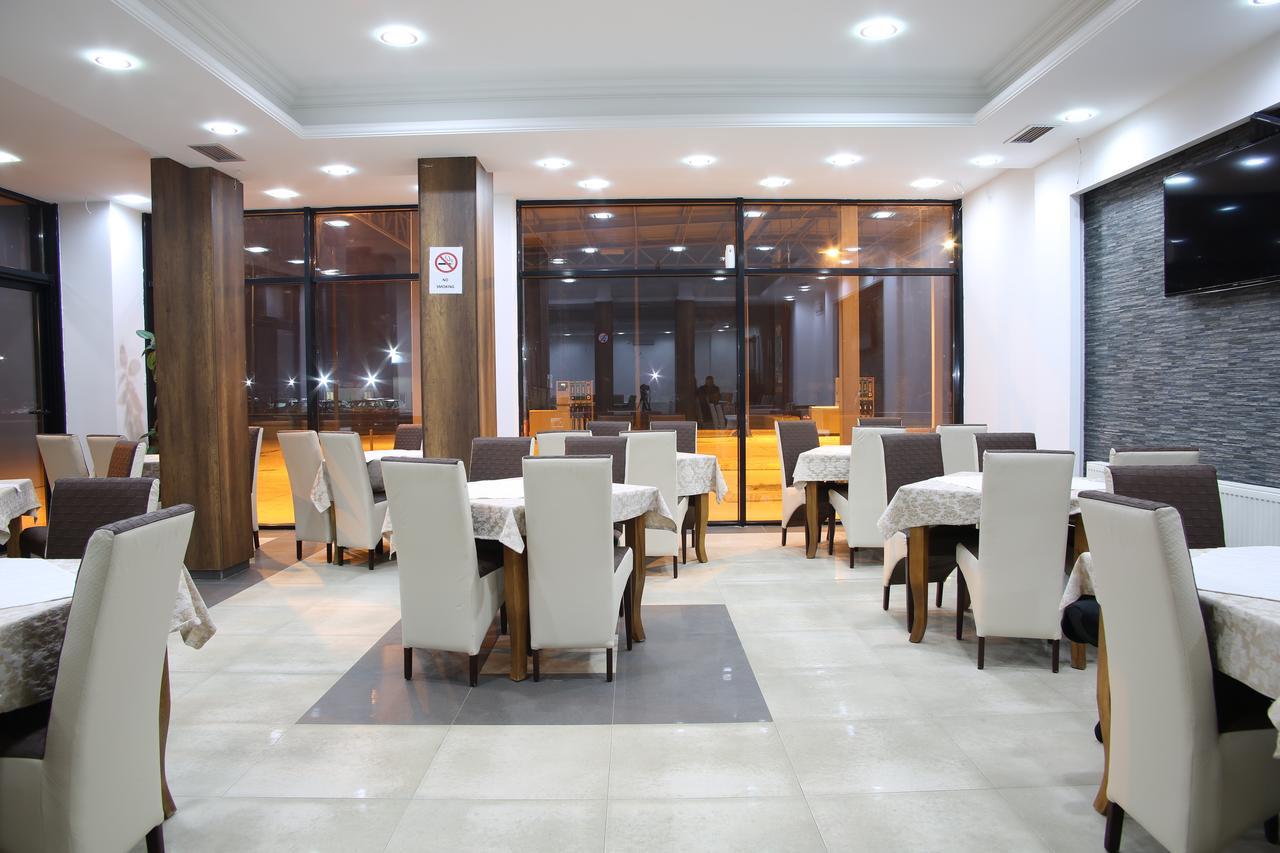 Hotel Rio 普里什蒂纳 外观 照片