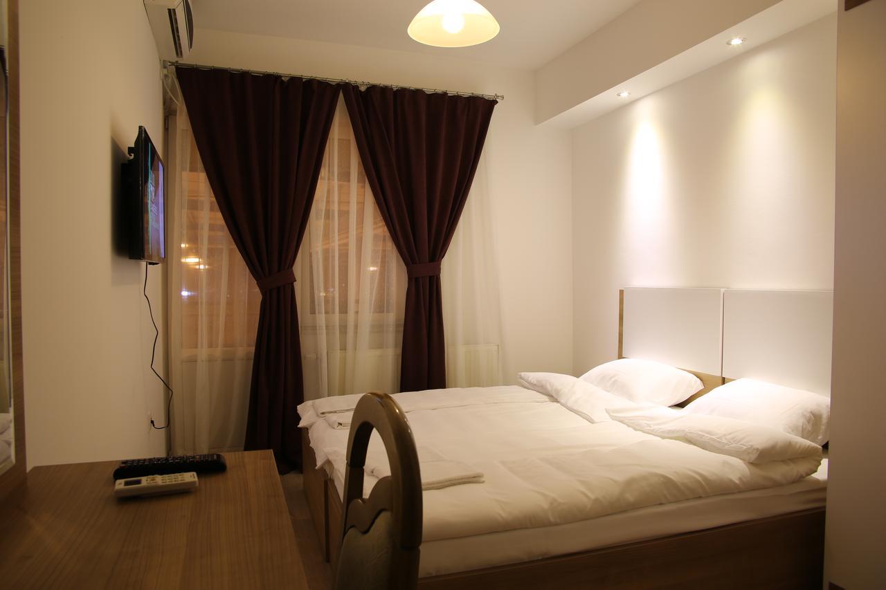 Hotel Rio 普里什蒂纳 外观 照片