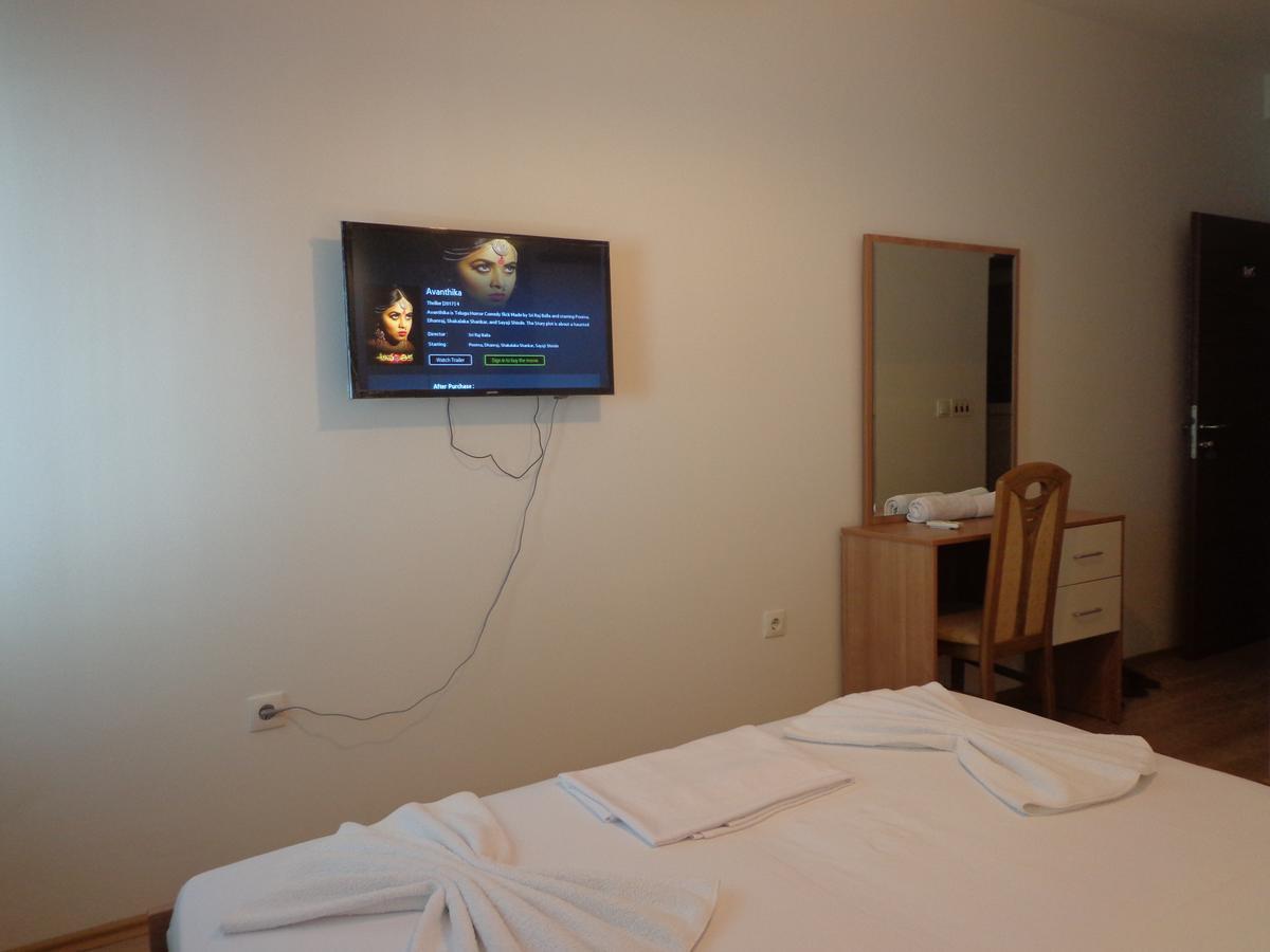 Hotel Rio 普里什蒂纳 外观 照片