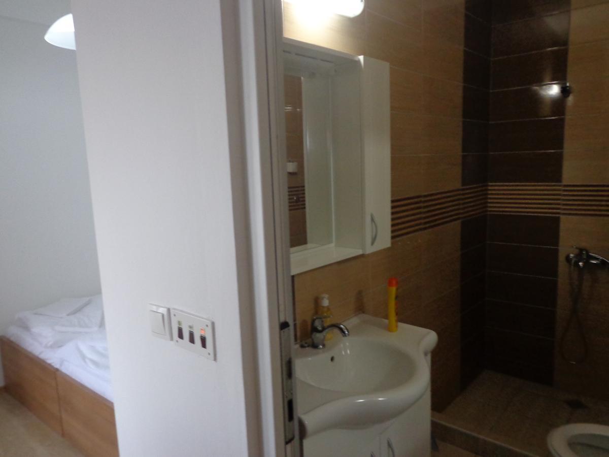 Hotel Rio 普里什蒂纳 外观 照片