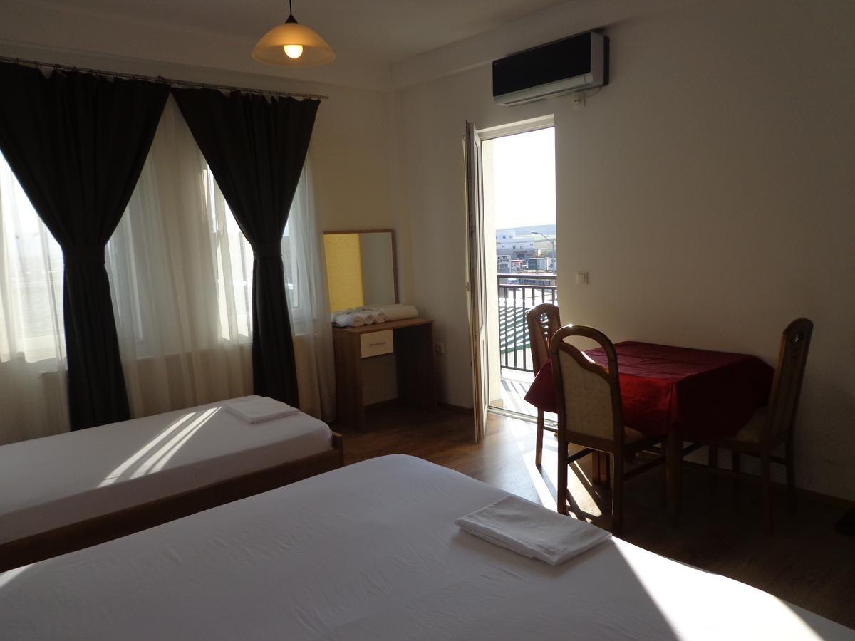 Hotel Rio 普里什蒂纳 外观 照片