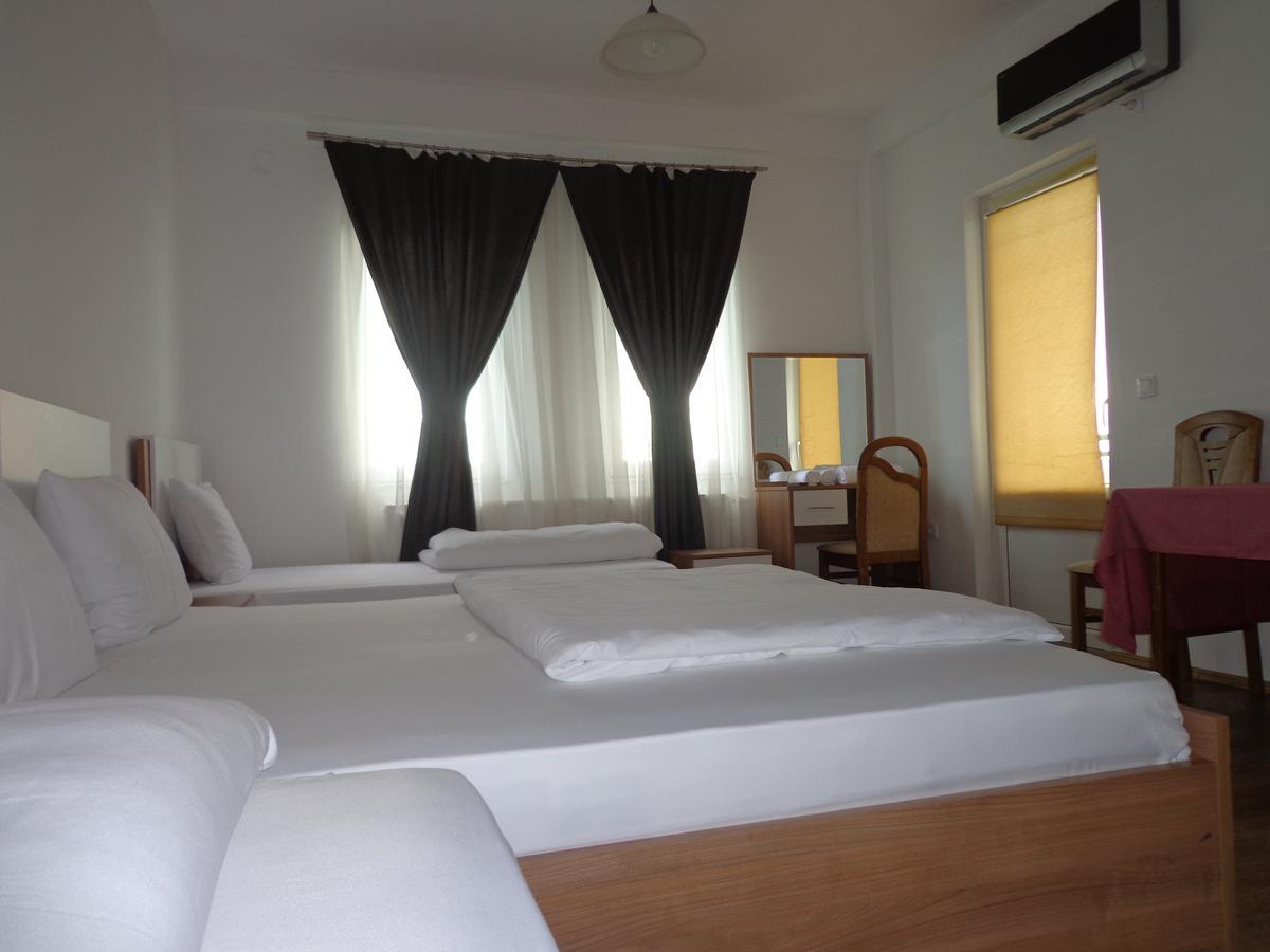 Hotel Rio 普里什蒂纳 外观 照片